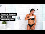 Charger et lire la vidéo dans la visionneuse de galerie, Gant de douche exfoliant Divine Glow